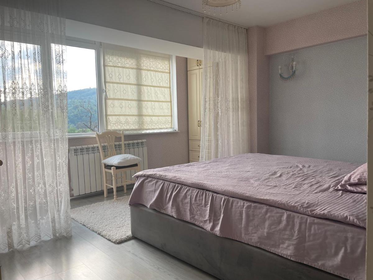 Apartamento Happy Time 1 Petroşani Exterior foto