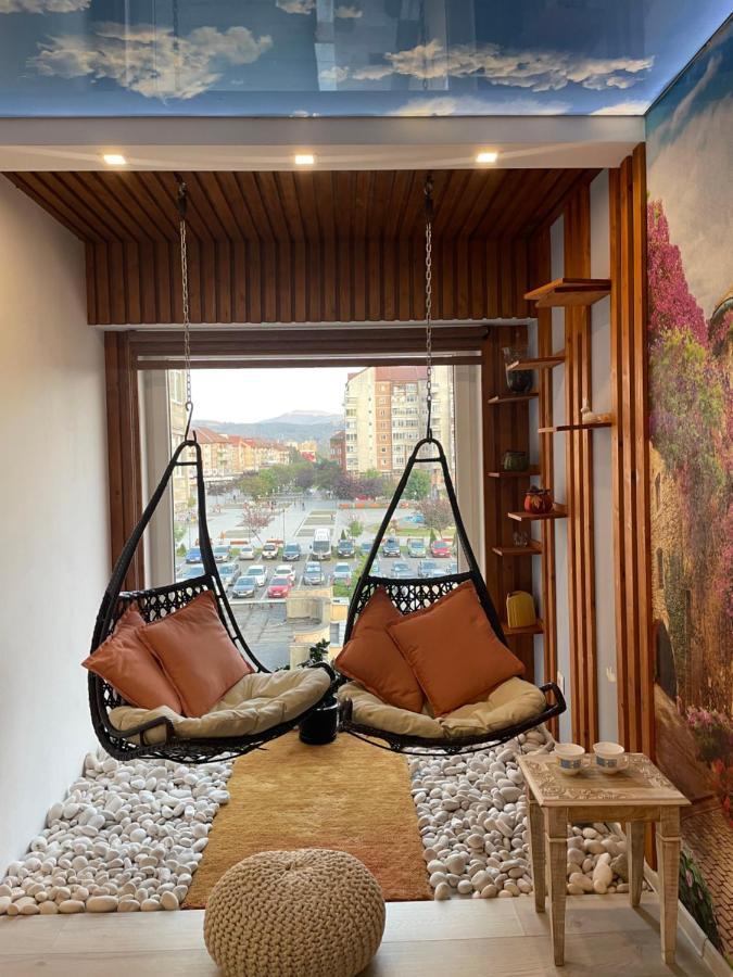 Apartamento Happy Time 1 Petroşani Exterior foto